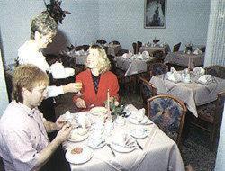 רודגאו Hotel Zur Eisenbahn מראה חיצוני תמונה